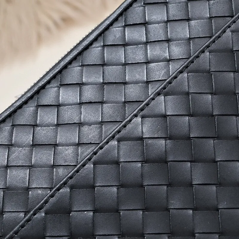 All categories 💚 Top version men’s bags 💚 BV 2024 new BV crossbody bag